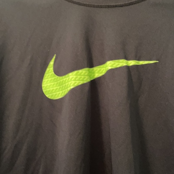 Nike large Dri-Fit Black with green neon Nike logo tank top - Picture 2 of 4
